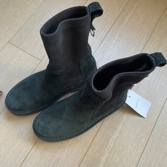 Clarks Original Black Elasticated-panel Boots, Size 5.5 UK / 8 - 8.5 US - Picture 3 of 5